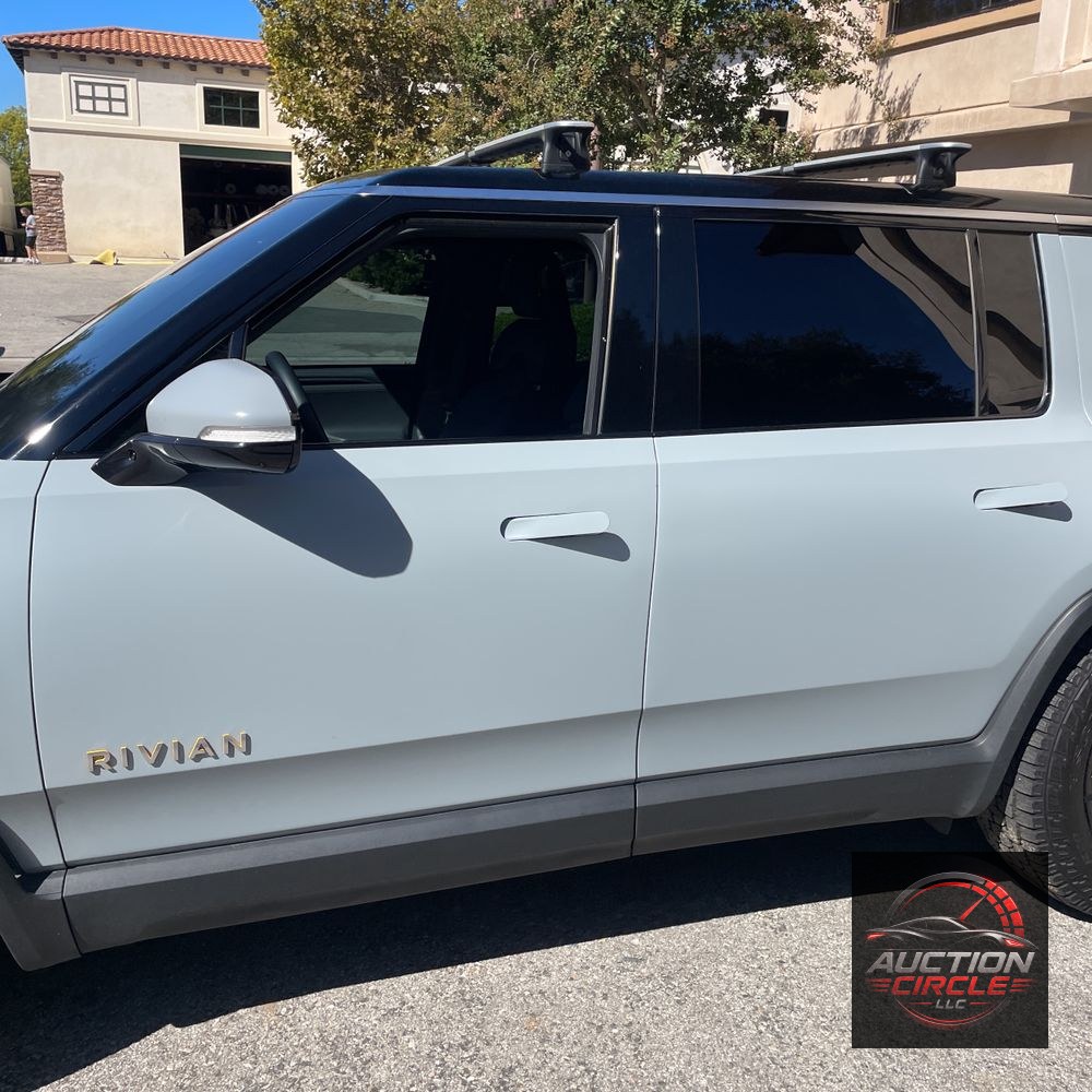 2023 Rivian R1S Adventure Quad-Motor