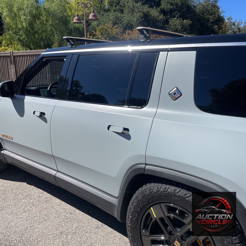 2023 Rivian R1S Adventure Quad-Motor