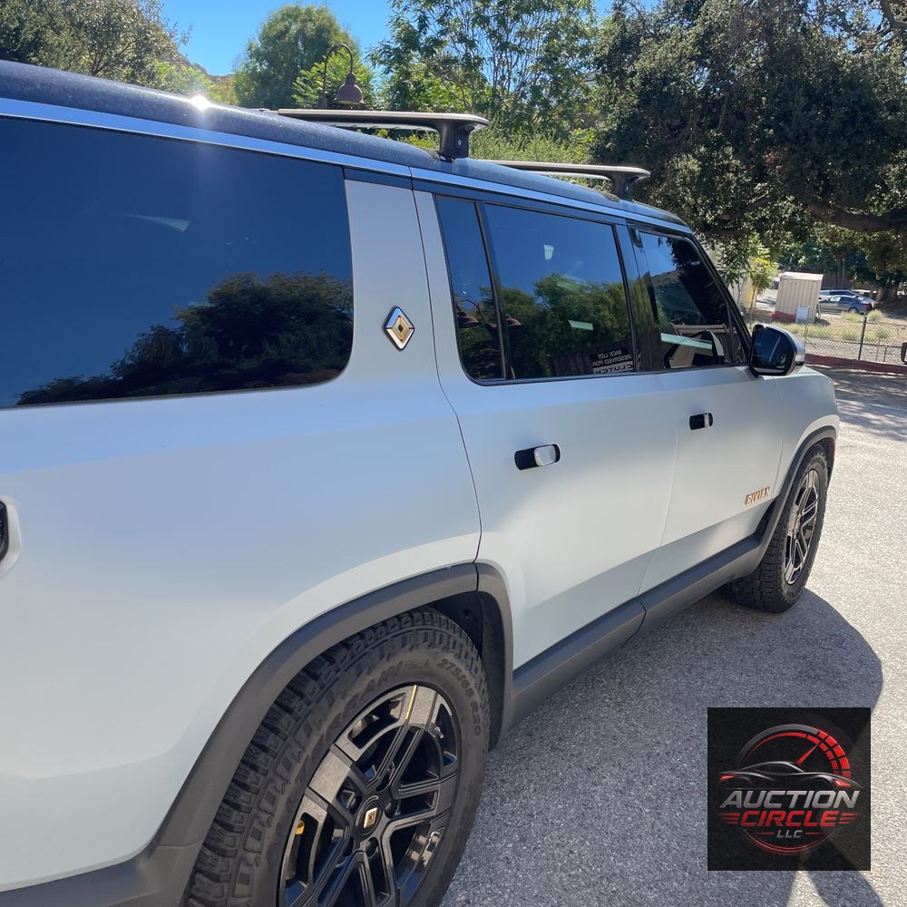 2023 Rivian R1S Adventure Quad-Motor