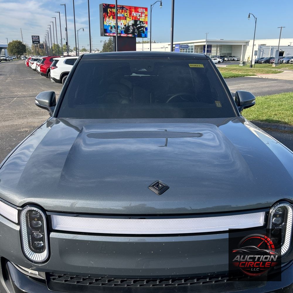 2024 Rivian R1S Adventure Dual-Motor
