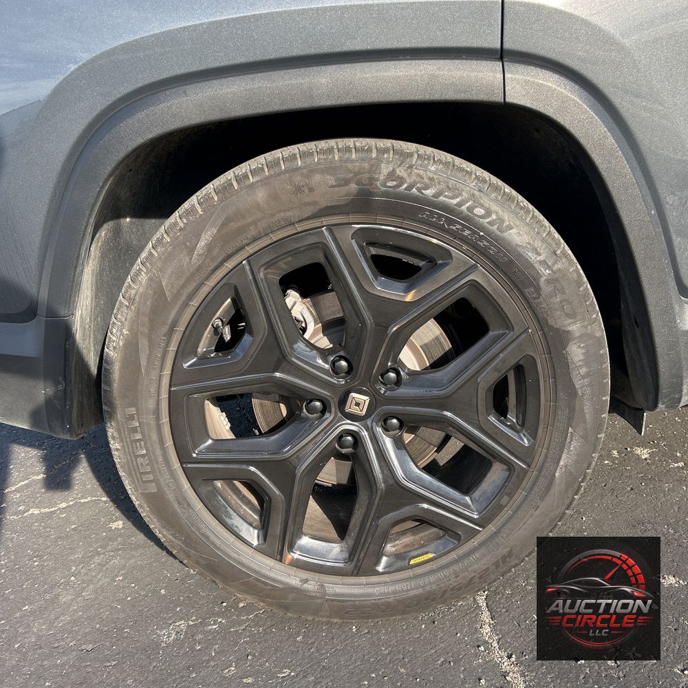 2024 Rivian R1S Adventure Dual-Motor