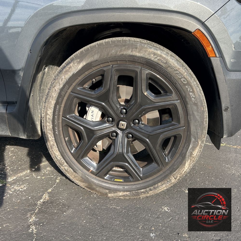 2024 Rivian R1S Adventure Dual-Motor