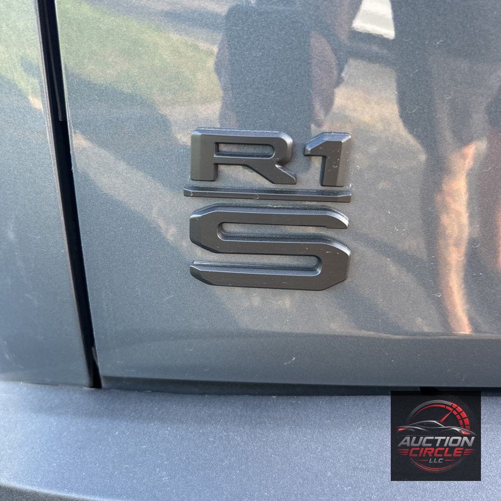 2024 Rivian R1S Adventure Dual-Motor