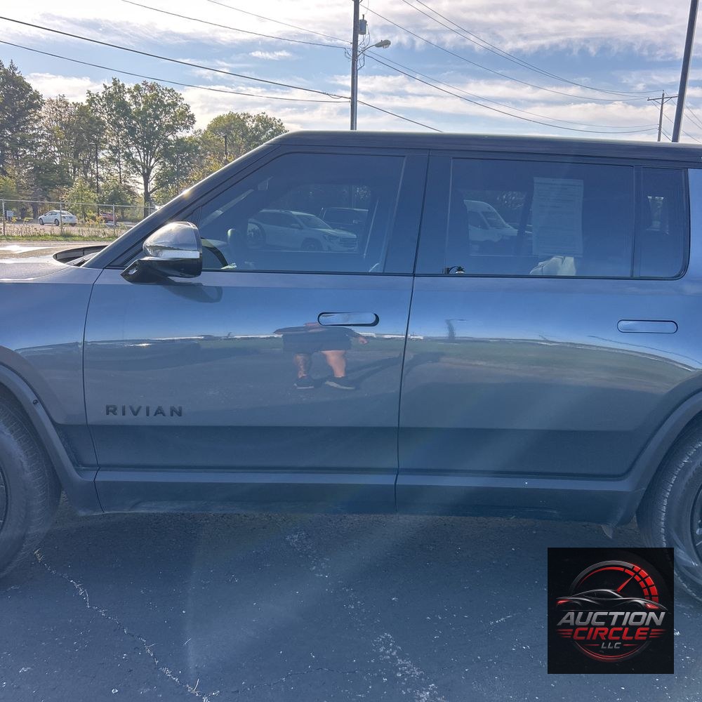 2024 Rivian R1S Adventure Dual-Motor