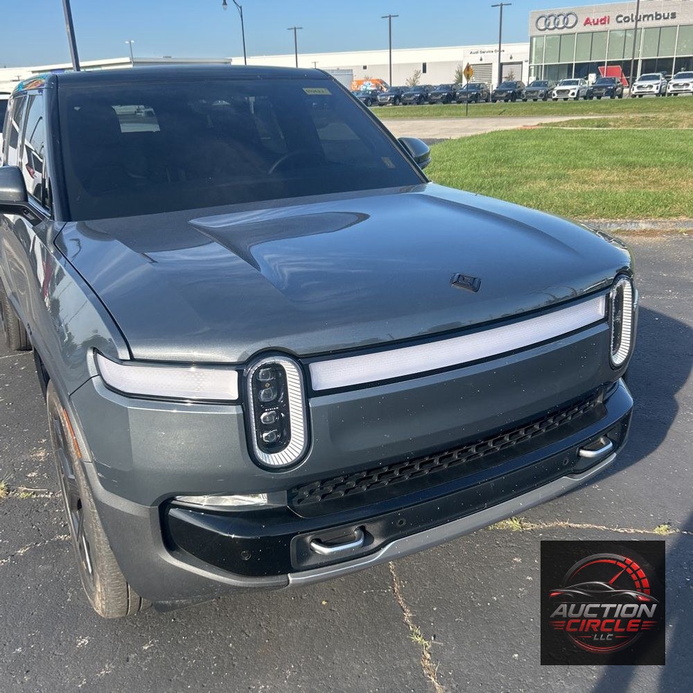 2024 Rivian R1S Adventure Dual-Motor