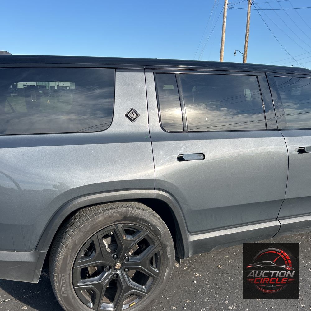 2024 Rivian R1S Adventure Dual-Motor