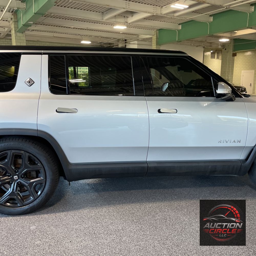 2024 Rivian R1S Adventure Dual-Motor