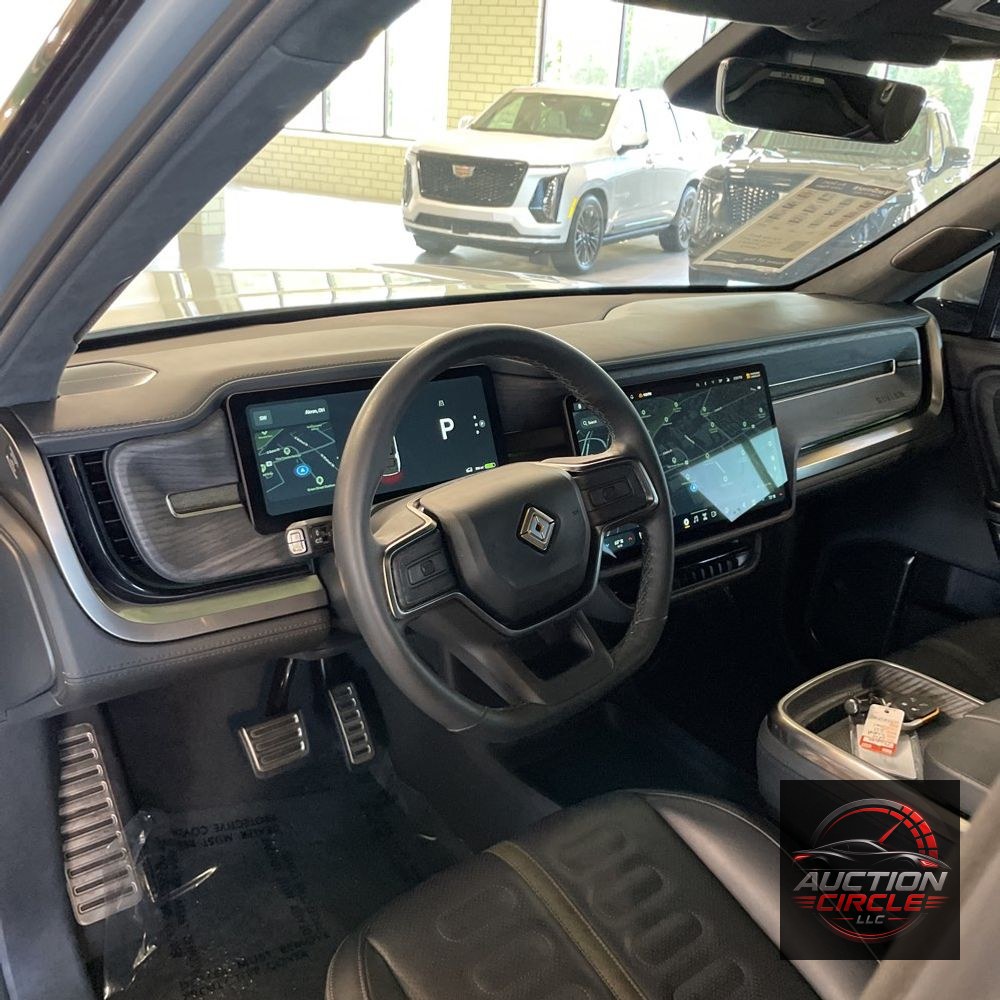 2024 Rivian R1S Adventure Dual-Motor