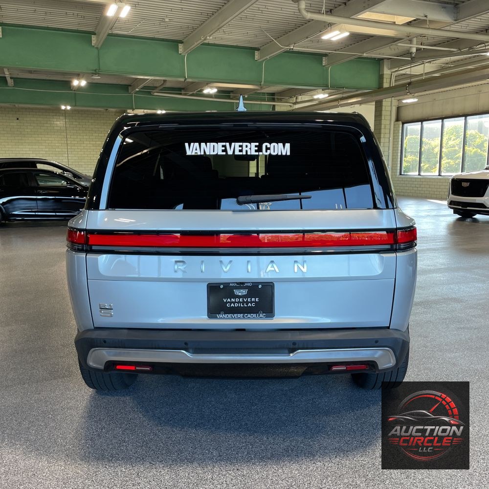2024 Rivian R1S Adventure Dual-Motor