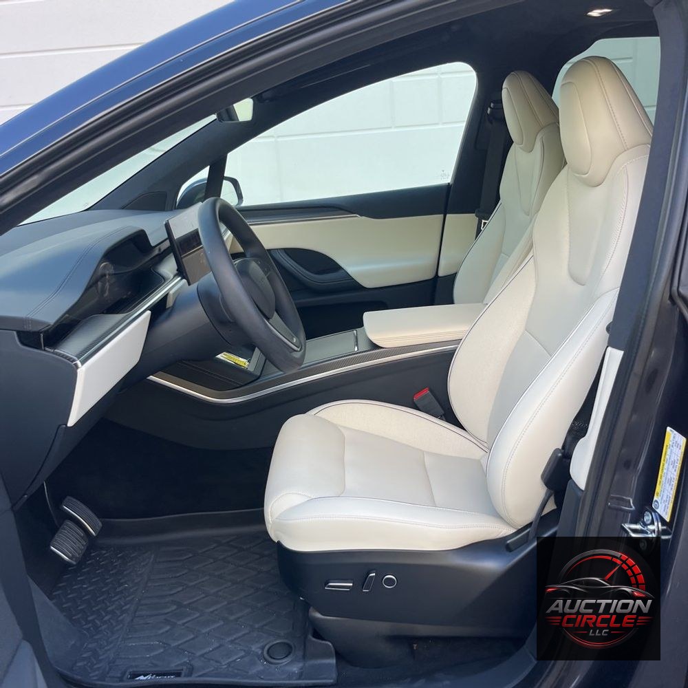 2024 Tesla Model X Plaid