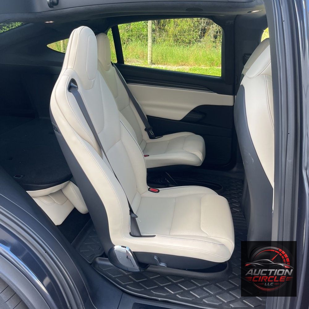 2024 Tesla Model X Plaid