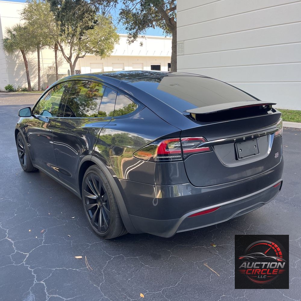 2024 Tesla Model X Plaid
