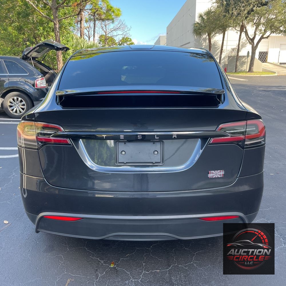 2024 Tesla Model X Plaid