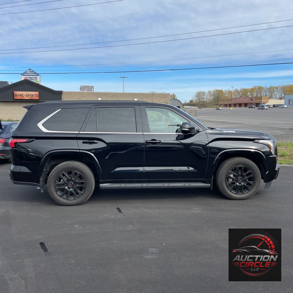 2024 Toyota Sequoia SR5