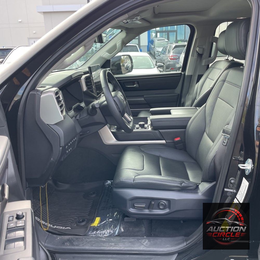 2024 Toyota Sequoia SR5
