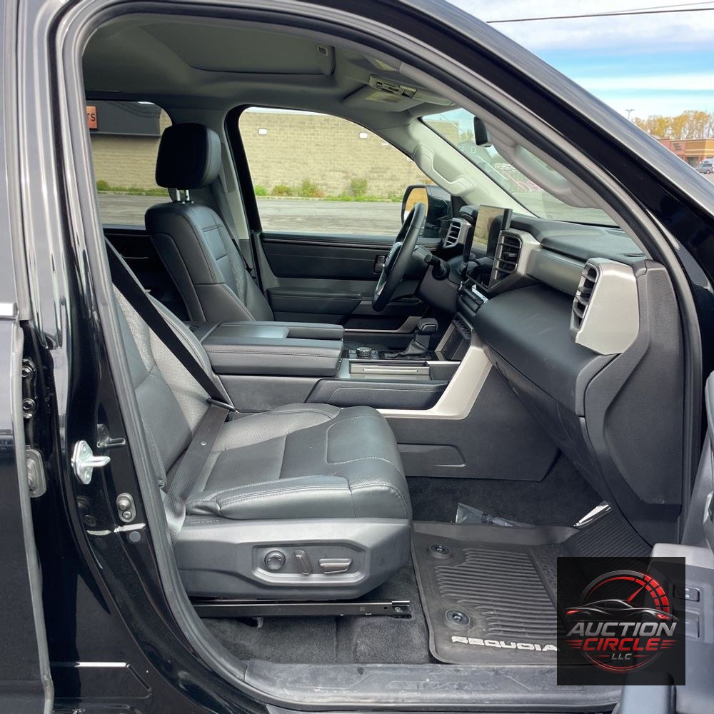 2024 Toyota Sequoia SR5