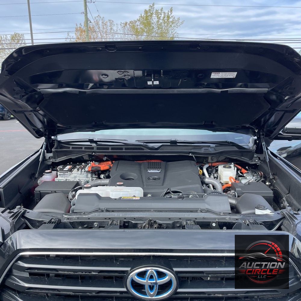 2024 Toyota Sequoia SR5