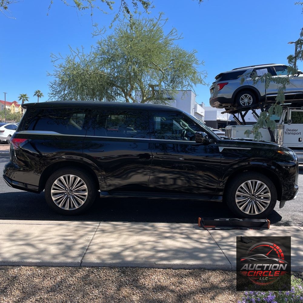2025 INFINITI QX80 Luxe