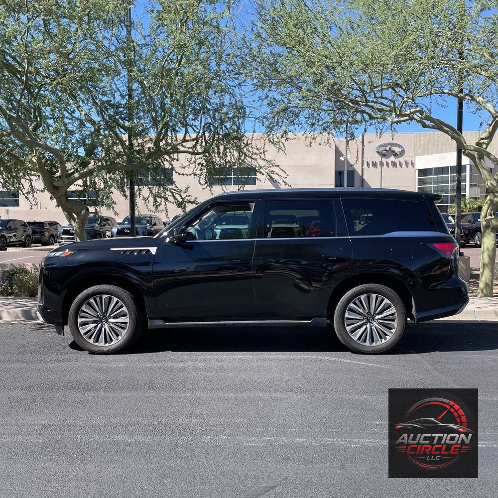 2025 INFINITI QX80 Luxe