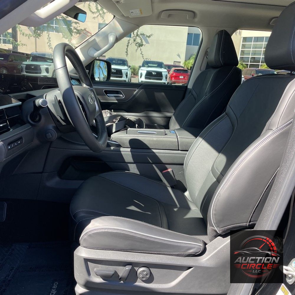 2025 INFINITI QX80 Luxe