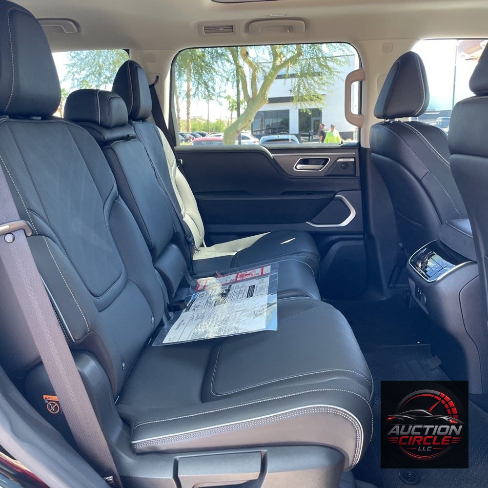 2025 INFINITI QX80 Luxe
