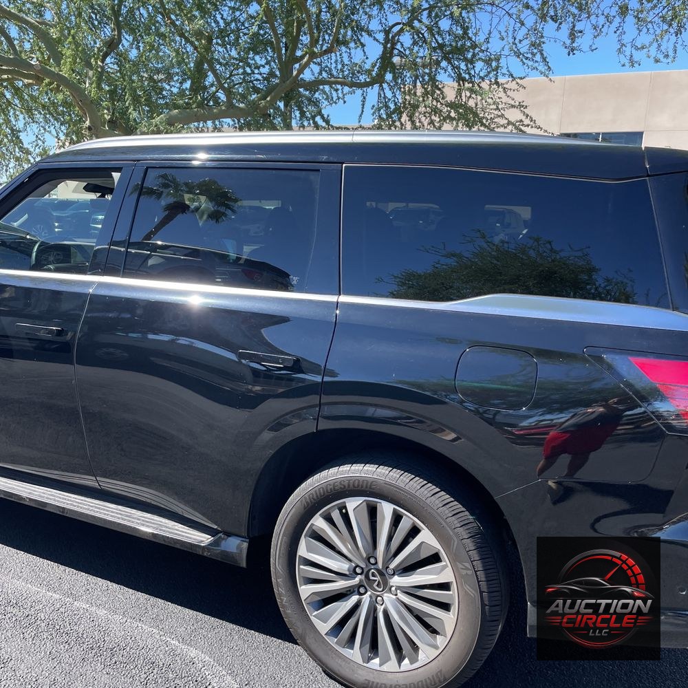 2025 INFINITI QX80 Luxe