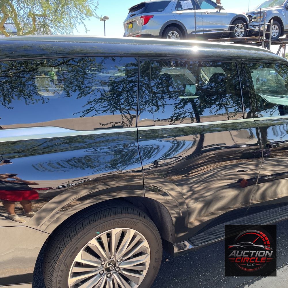 2025 INFINITI QX80 Luxe