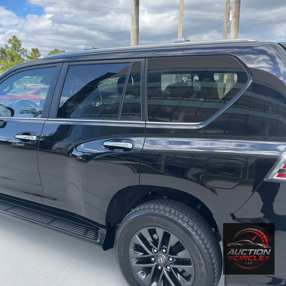 2023 Lexus GX 460 Base