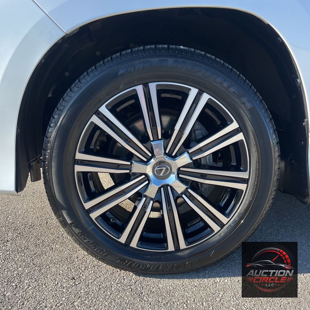 2021 Lexus LX 570 Three-Row