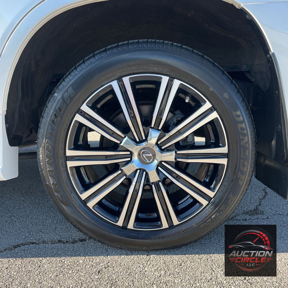 2021 Lexus LX 570 Three-Row