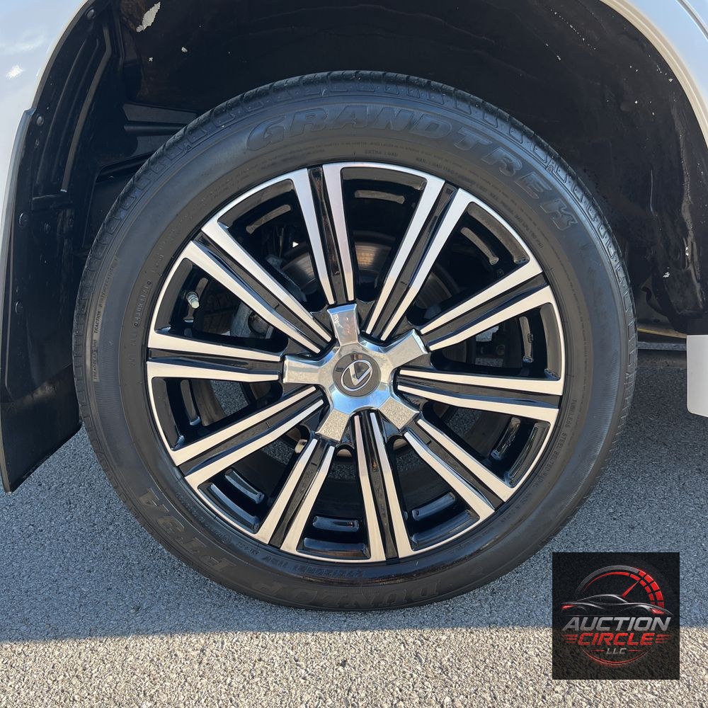 2021 Lexus LX 570 Three-Row