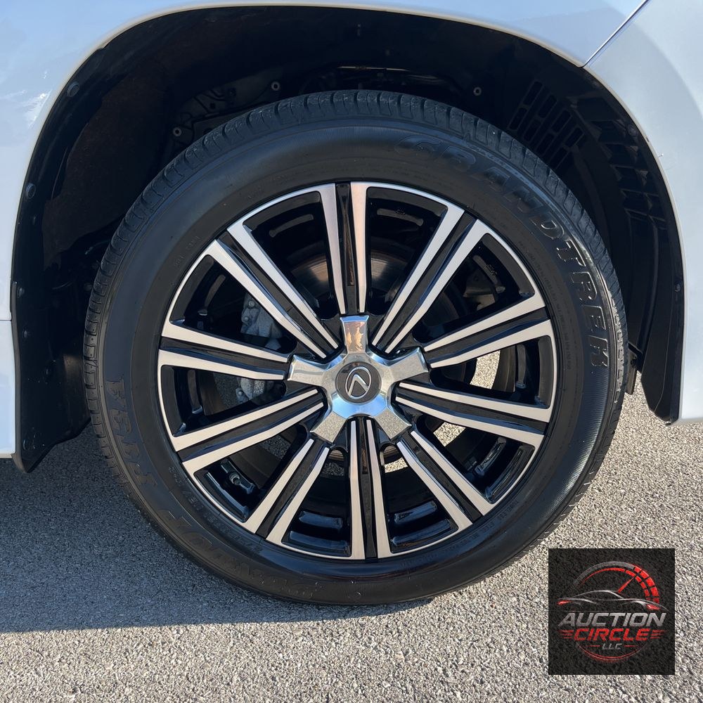 2021 Lexus LX 570 Three-Row
