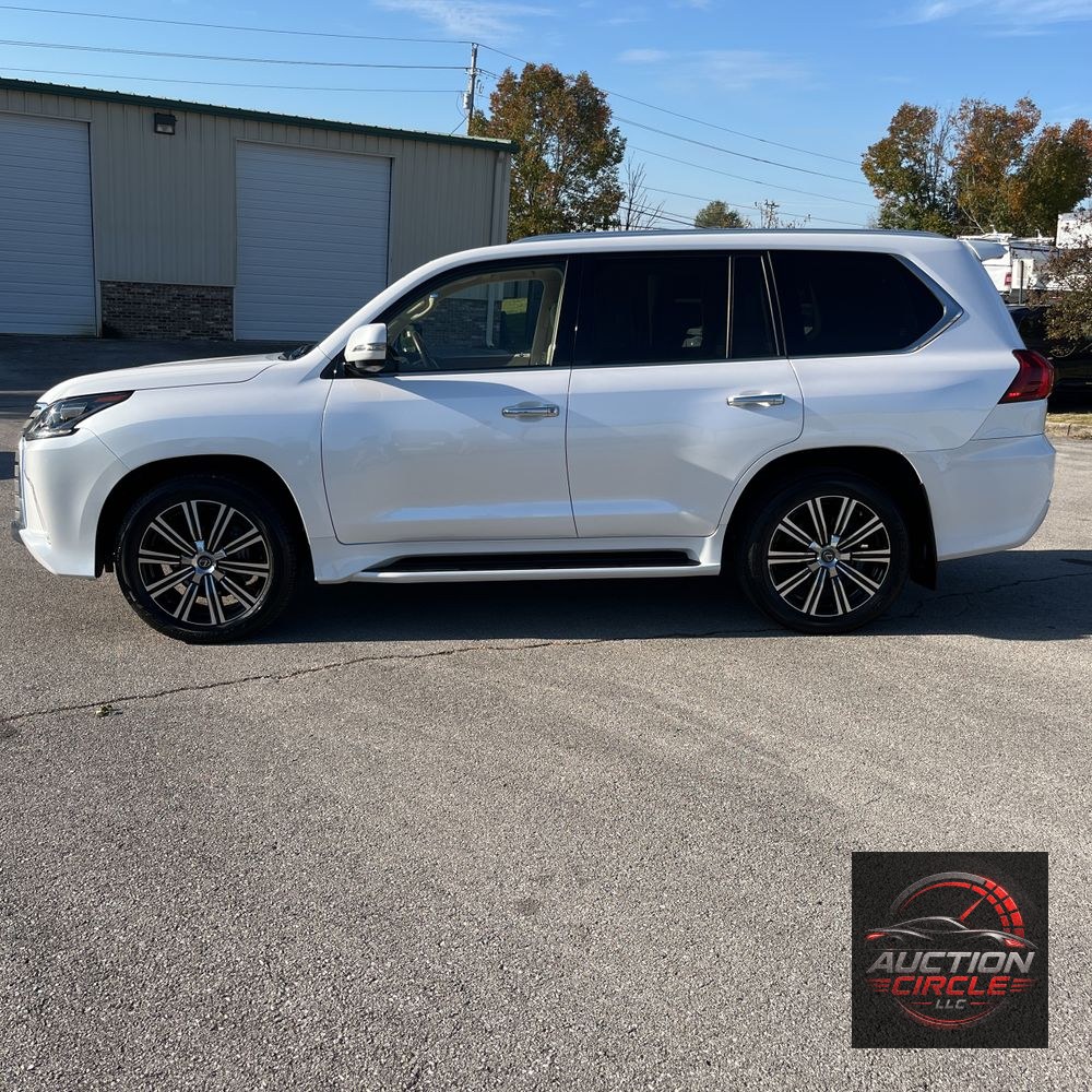 2021 Lexus LX 570 Three-Row