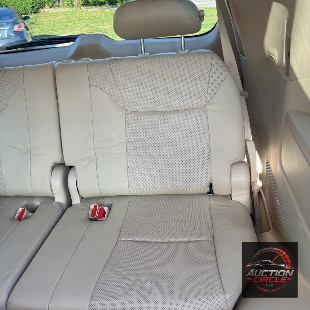 2021 Lexus LX 570 Three-Row