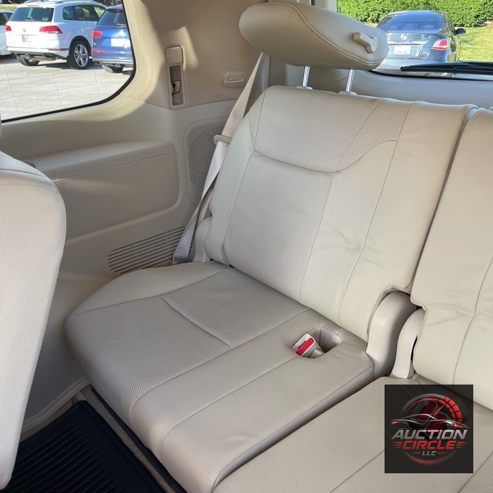 2021 Lexus LX 570 Three-Row