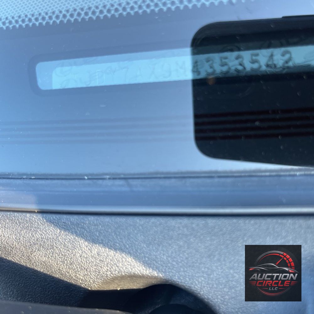 2021 Lexus LX 570 Three-Row