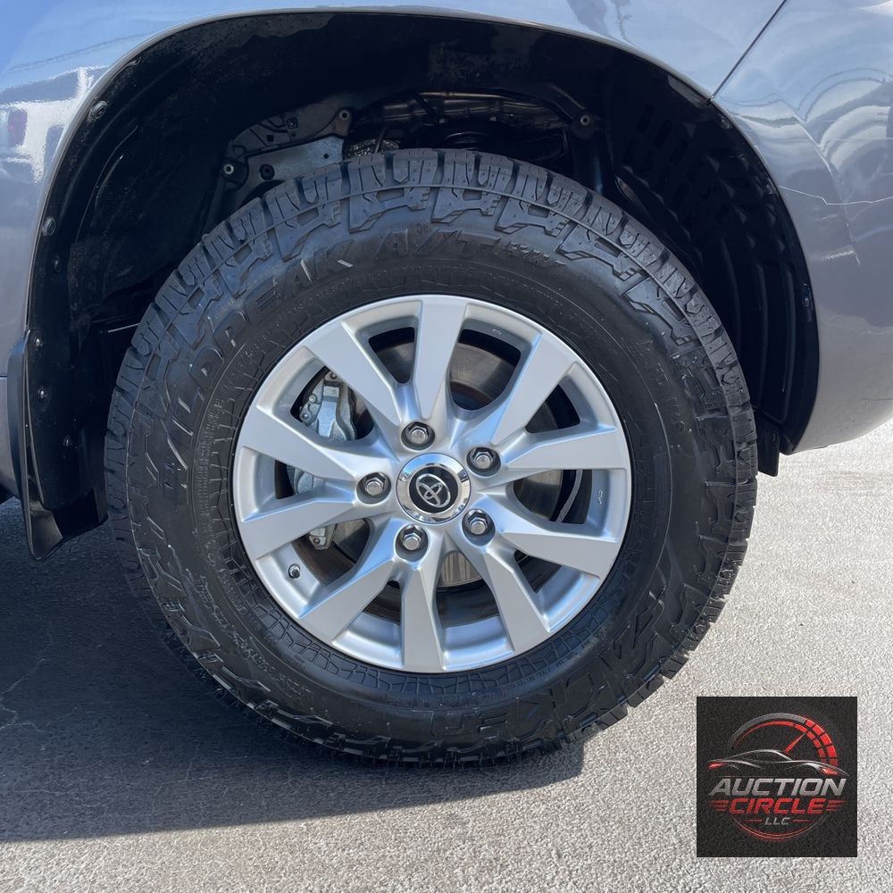 2021 Toyota Land Cruiser Base