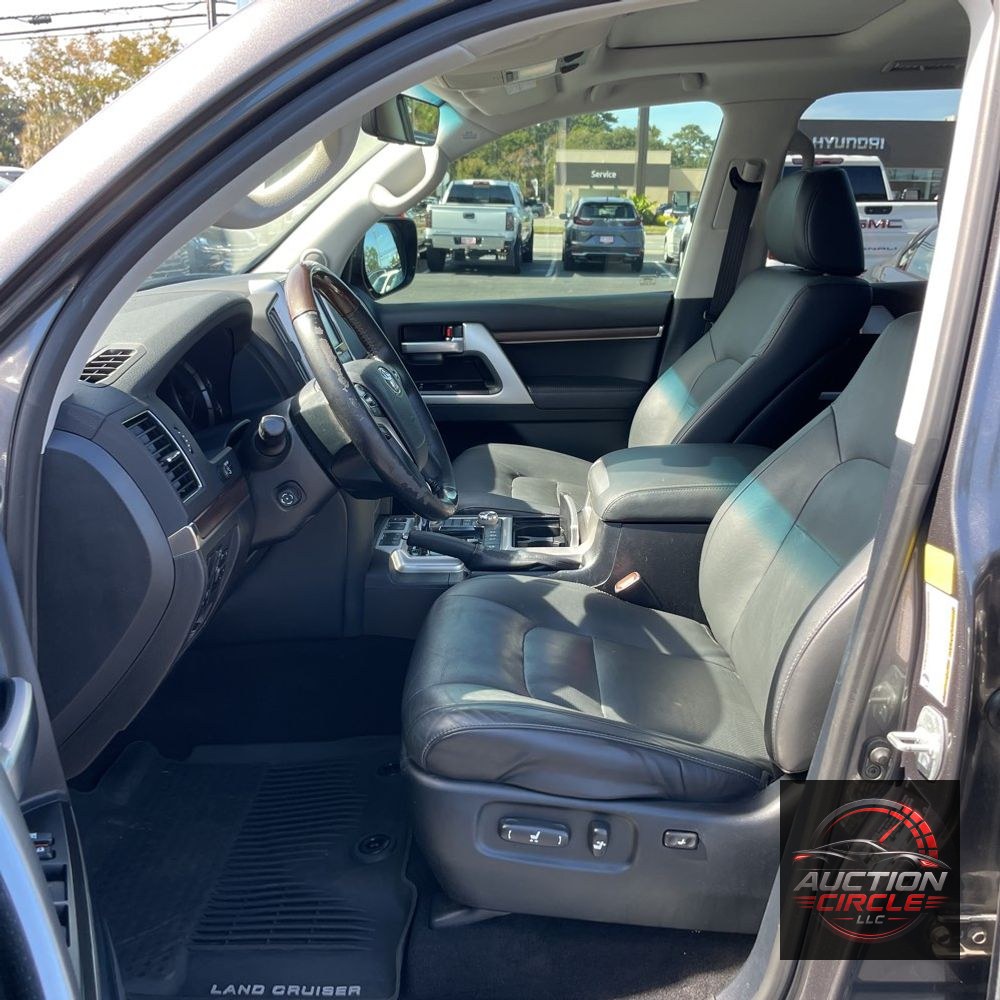 2021 Toyota Land Cruiser Base