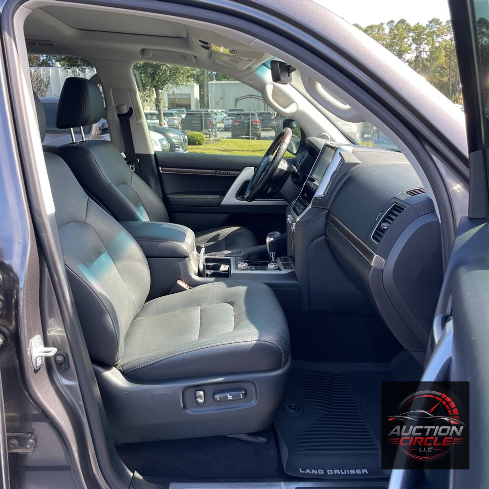 2021 Toyota Land Cruiser Base
