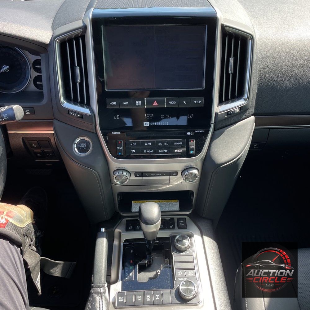 2021 Toyota Land Cruiser Base