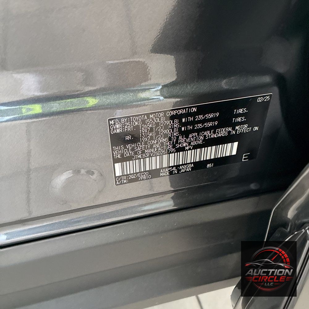 2025 Toyota RAV4 Plug-in Hybrid XSE