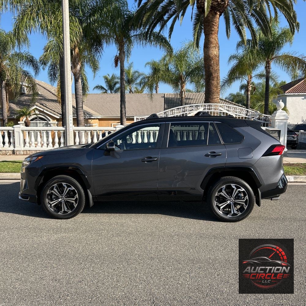 2025 Toyota RAV4 Plug-in Hybrid XSE
