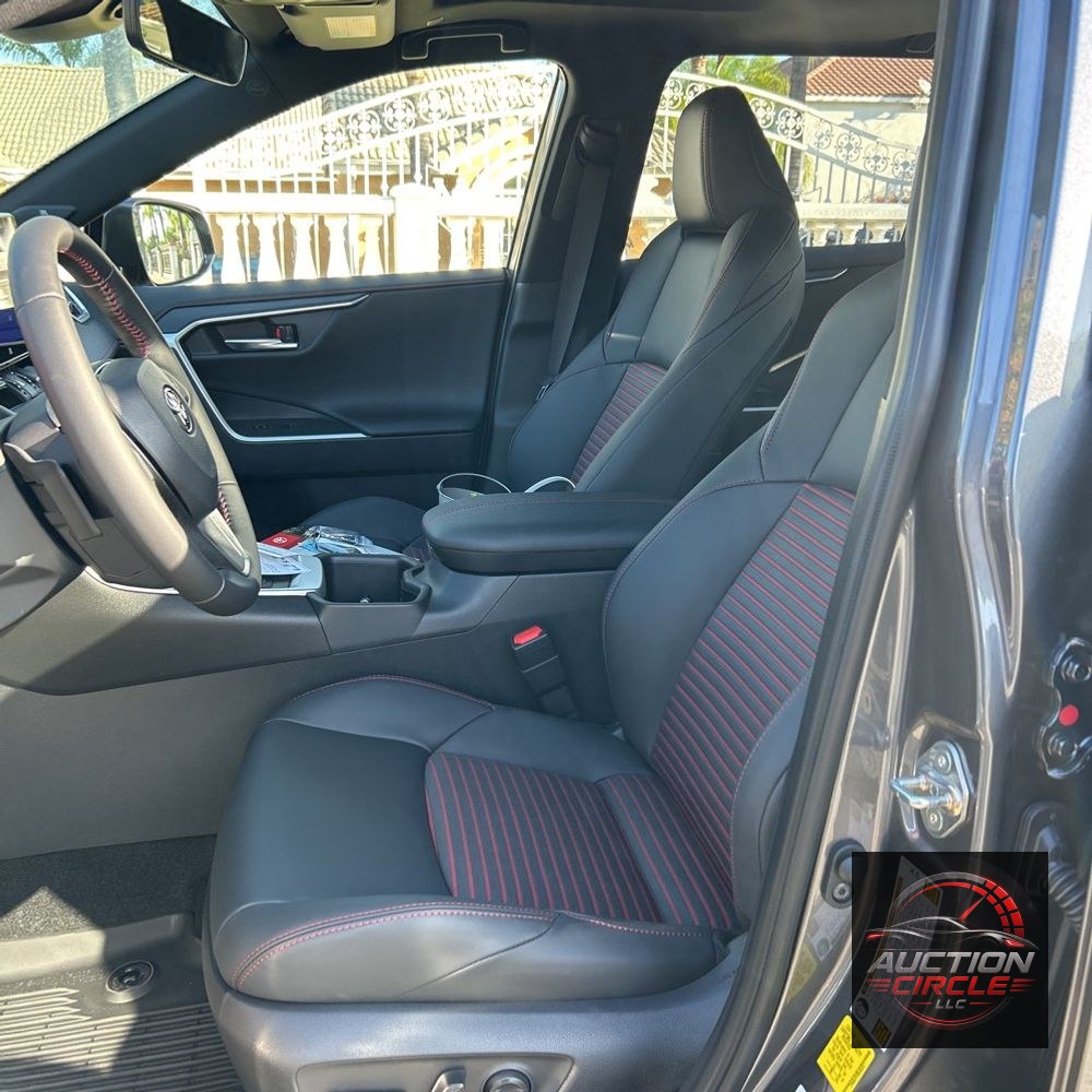 2025 Toyota RAV4 Plug-in Hybrid XSE