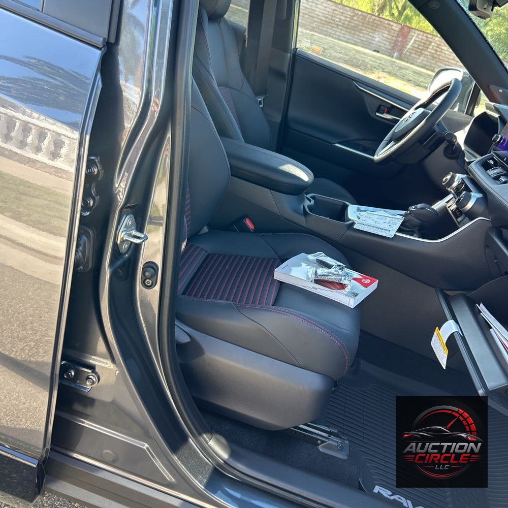 2025 Toyota RAV4 Plug-in Hybrid XSE