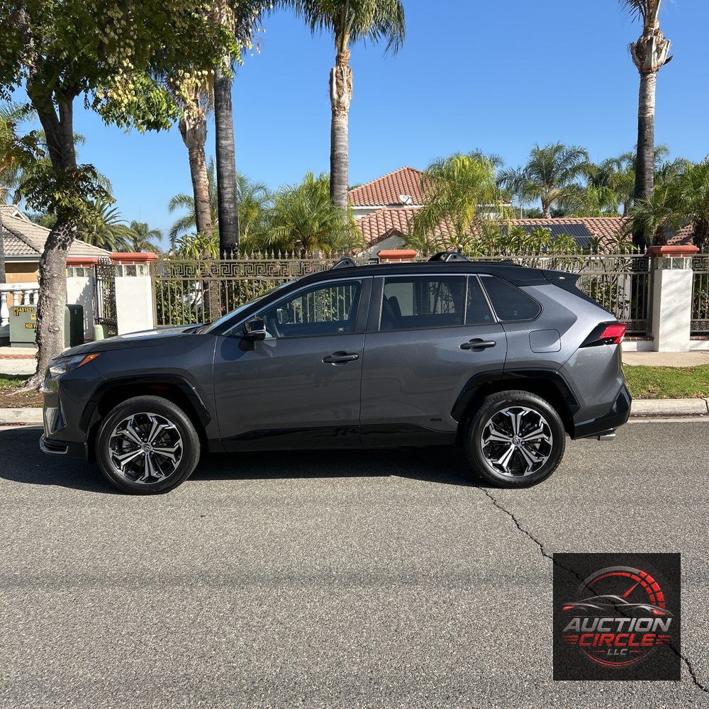 2025 Toyota RAV4 Plug-in Hybrid XSE