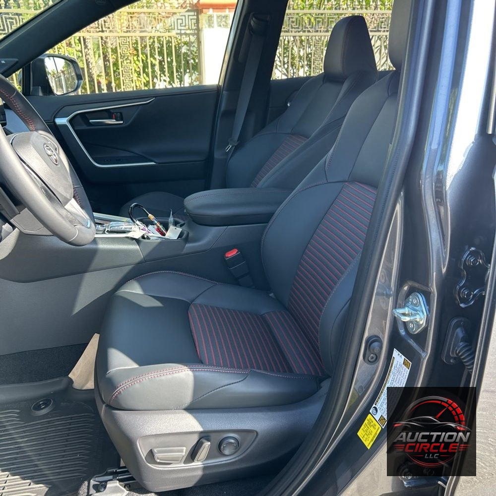 2025 Toyota RAV4 Plug-in Hybrid XSE