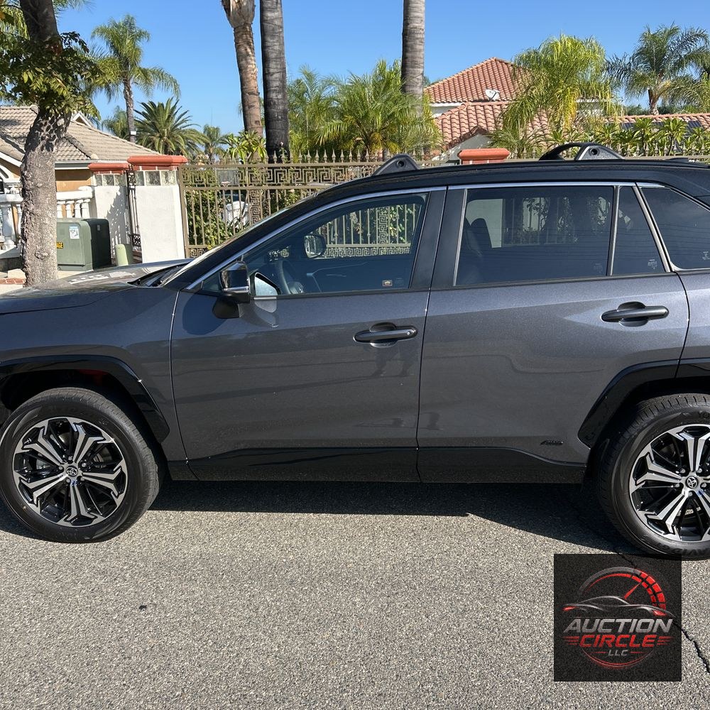 2025 Toyota RAV4 Plug-in Hybrid XSE