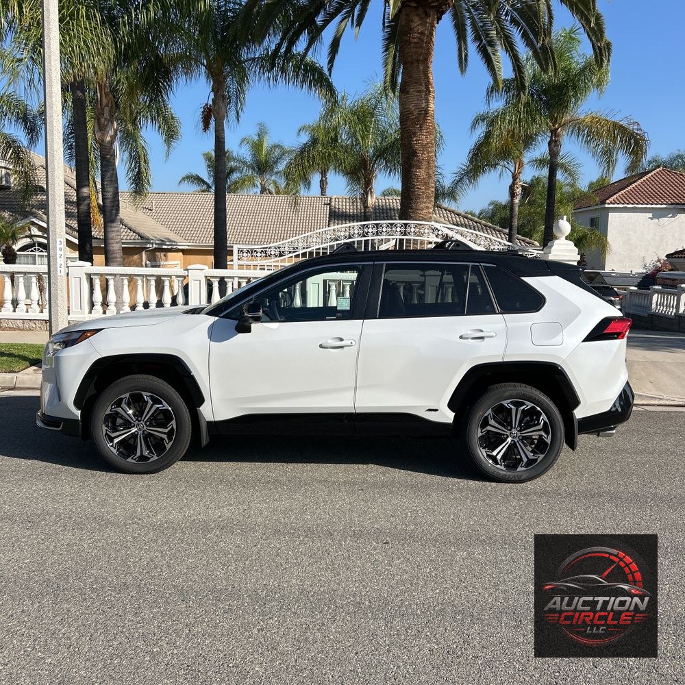 2025 Toyota RAV4 Plug-in Hybrid XSE