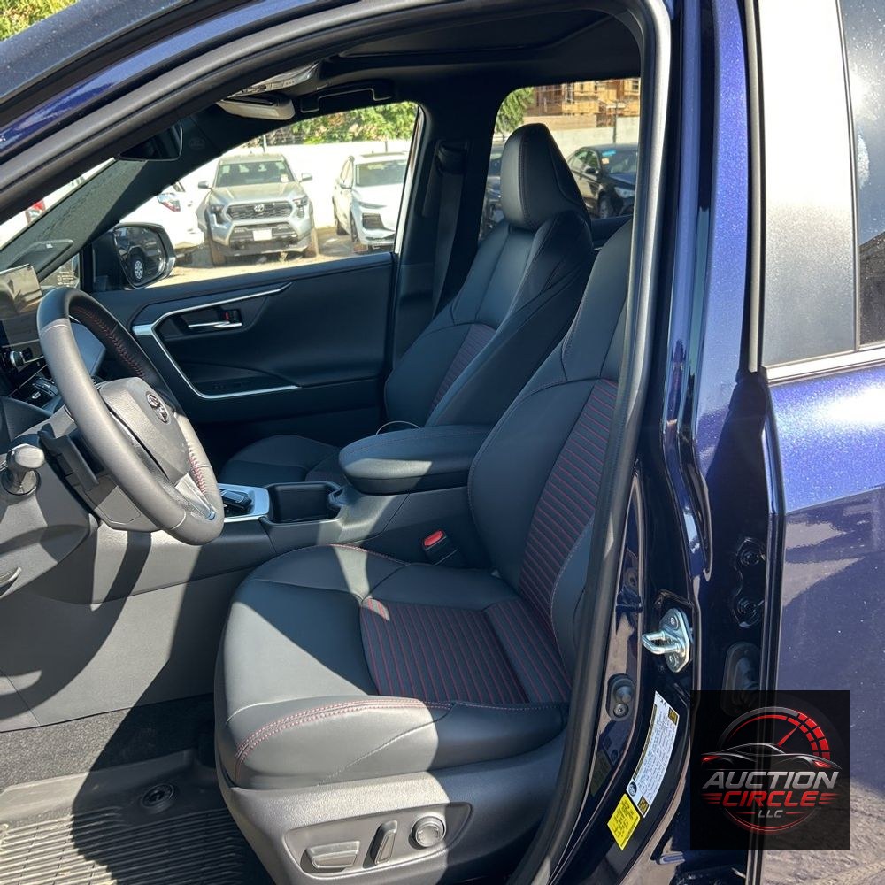 2025 Toyota RAV4 Plug-in Hybrid XSE