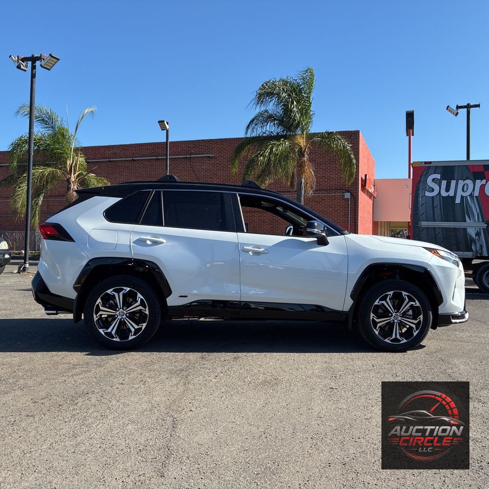 2025 Toyota RAV4 Plug-in Hybrid XSE